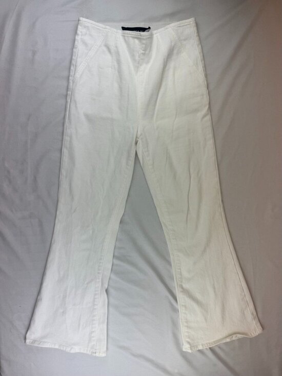 Veronica Beard Carson Off Duty High Rise Ankle Flare Jeans in White Small - Picture 3 of 9